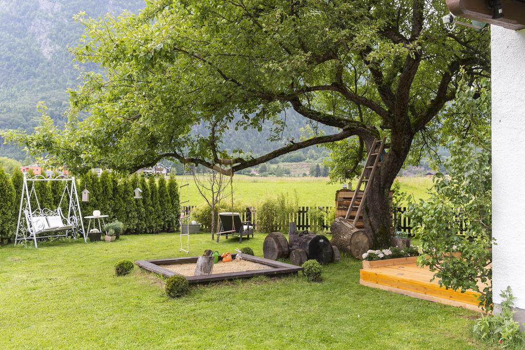 Forest Chalet, 15 Min To Salzburg Olt Town, And Most Beautiful Lakes, Secluded Location, 1,000 Sqm Garden, Mountainview, Panorama Sauna, Bath Whirlpool, Bbq&Bikes&Sunbeds For Free, Up To 10 P Golling an der Salzach Exterior foto